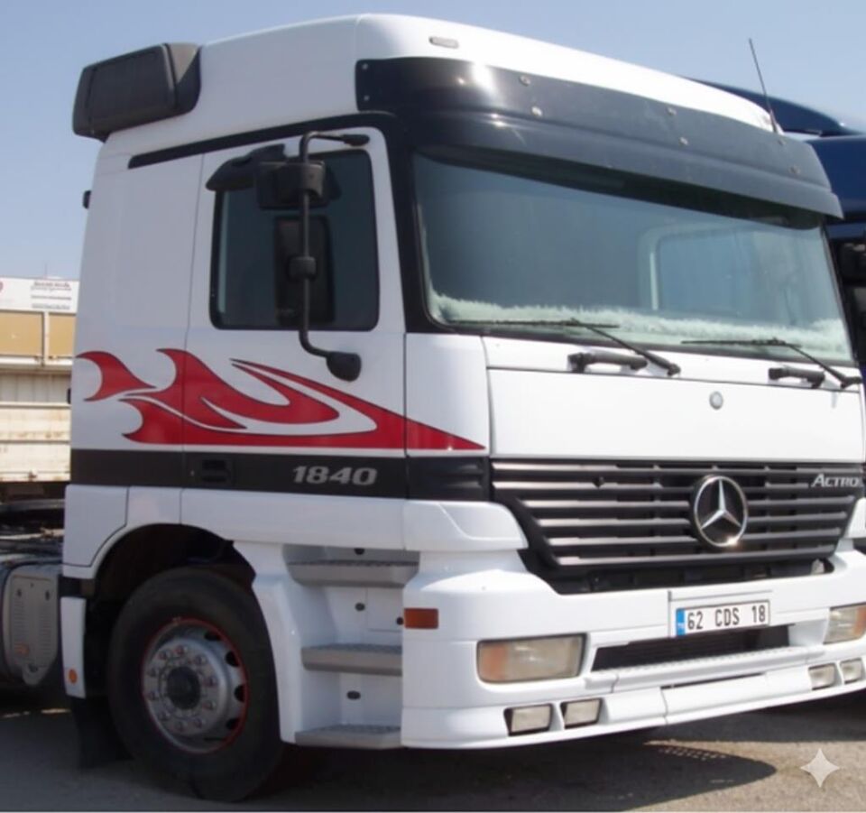 MERCEDES ACTROS BALIK SIRTI MODEL BEYAZ KABİN