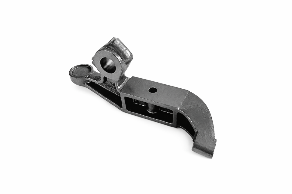 MERCEDES 4140 1ER ESSIEU PLAQUE DE BRAS STABILISATEUR AVANT 83 MM - AVEC CAPUCHON - DROIT 9303231584